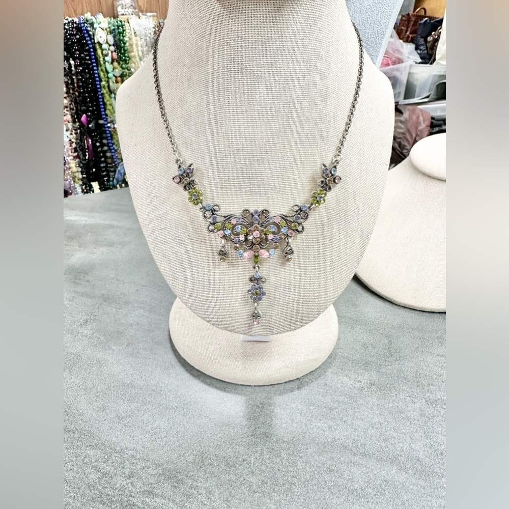 LA SOPHIA Bella Whimsical Antique Silver Rhinestone Floral Statement Necklace - Picture 2 of 5
